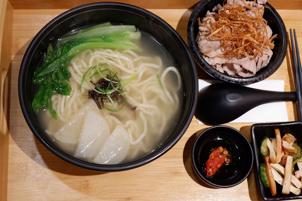 【台北 台北車站】初面 台北車站 牛肉麵 @貝大小姐的多元心宇宙