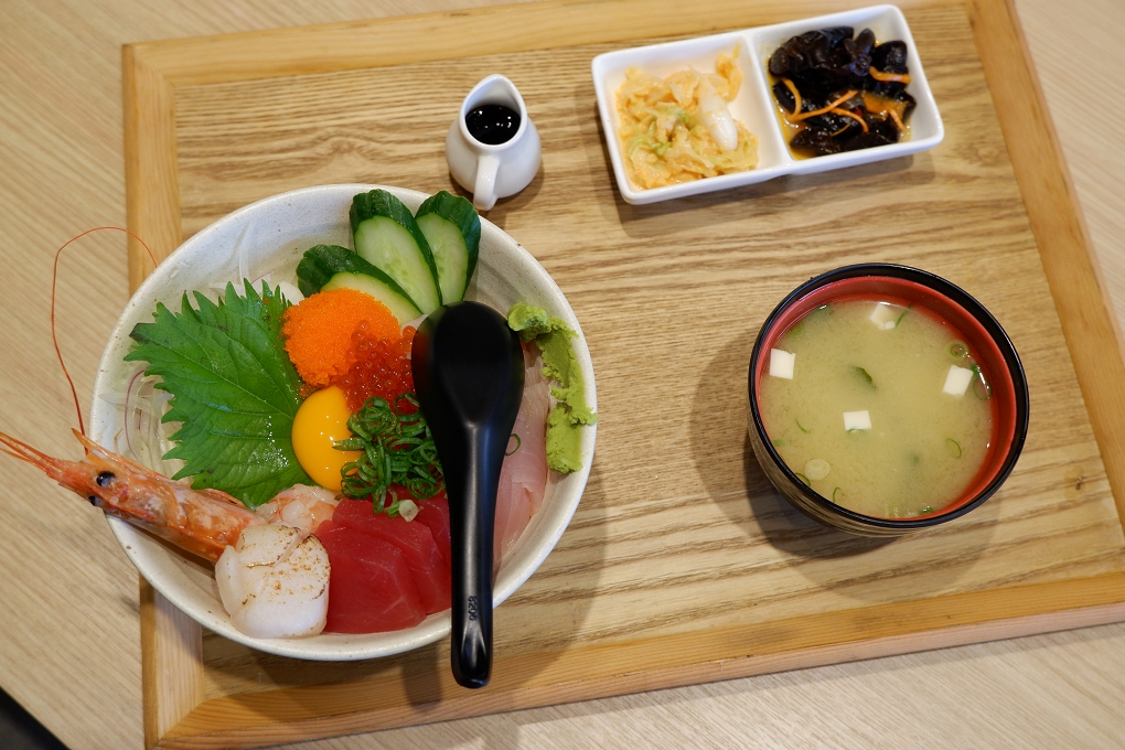 【新北 三重】北魂丼和食處 蘆洲三重日式料理，生魚片丼飯，握壽司 @貝大小姐的多元心宇宙