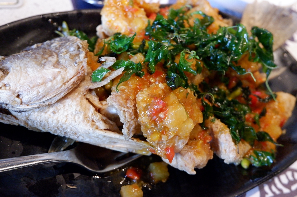 【泰國 曼谷美食】Kub Kao’ Kub Pla 吃飯吃魚ICONSIAM @貝大小姐的多元心宇宙