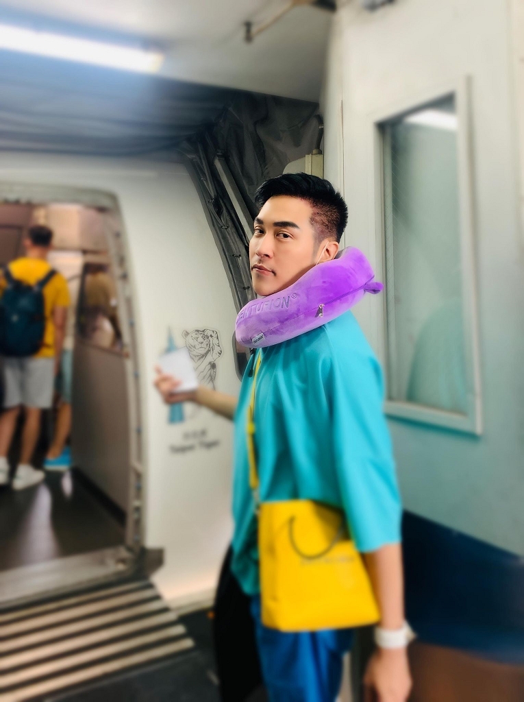 【旅行用品推薦】CENTURION百夫長捲捲記憶棉旅行枕 可拆洗可調式防滑繩 @貝大小姐的多元心宇宙