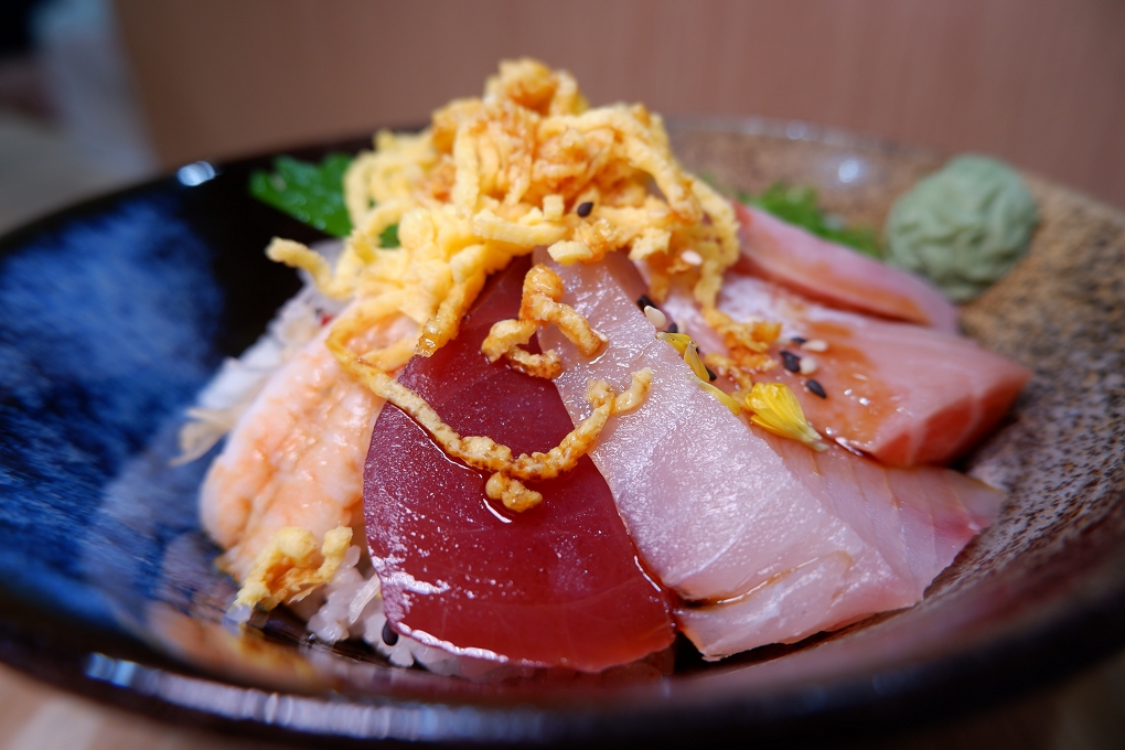 【新北 板橋區海鮮丼飯】丼畫家 日本料理 @貝大小姐的多元心宇宙