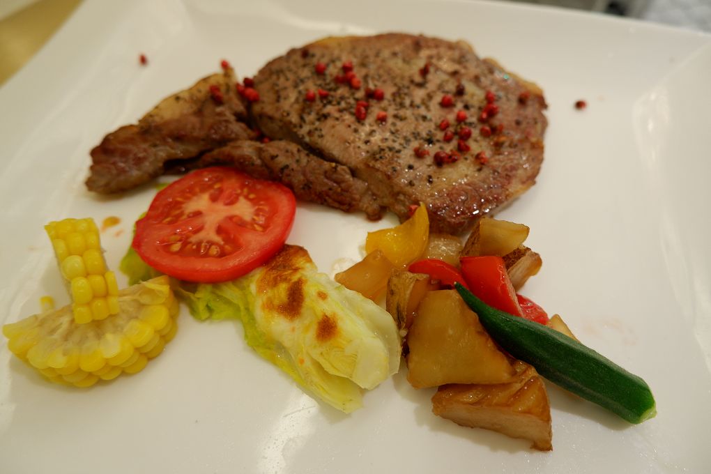 【台北 小巨蛋站】Link Diner 聯客食堂 松山區牛排 @貝大小姐的多元心宇宙