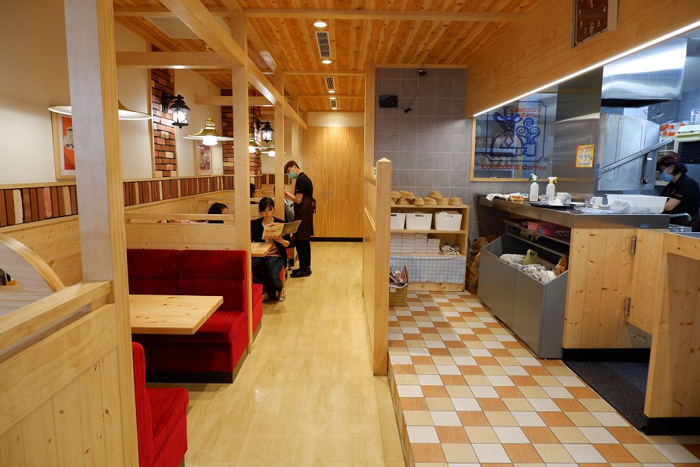 【台北 西湖站】客美多咖啡 Komeda‘s Coffee &#8211; 西湖店 @貝大小姐的多元心宇宙