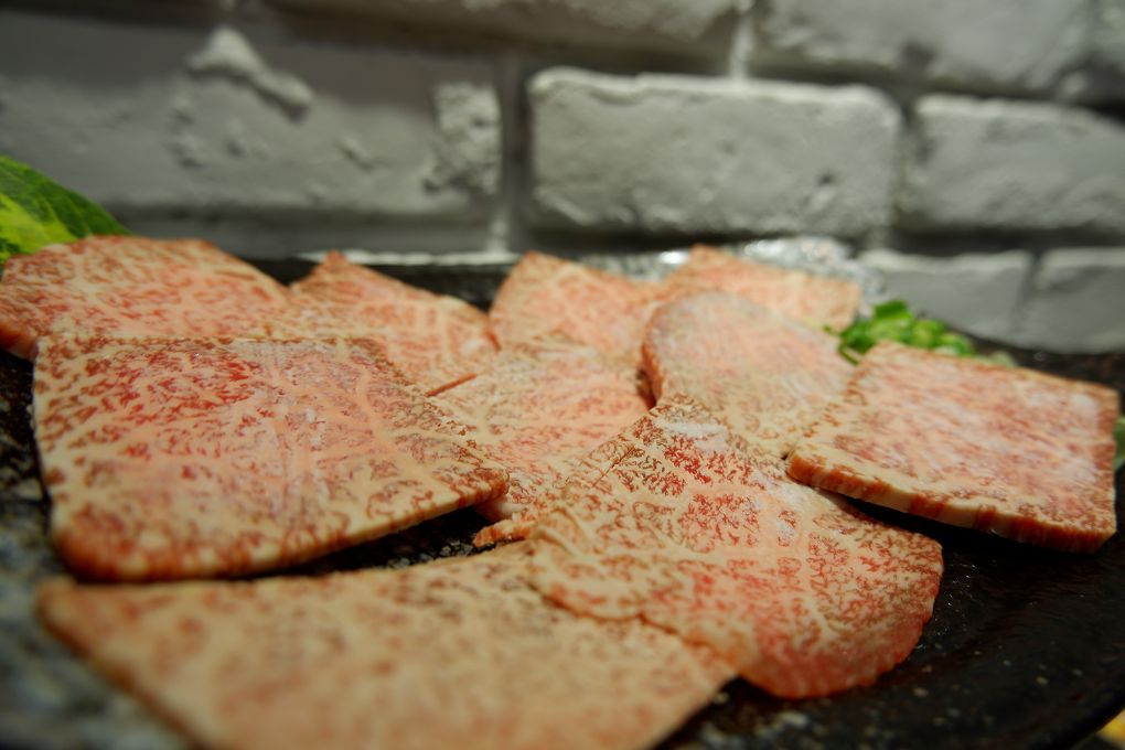【板橋燒肉】阿彤北和牛海鮮燒肉 板橋江子翠店 @貝大小姐的多元心宇宙
