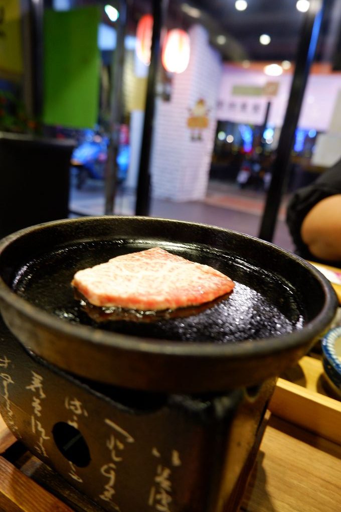 【板橋燒肉】阿彤北和牛海鮮燒肉 板橋江子翠店 @貝大小姐的多元心宇宙