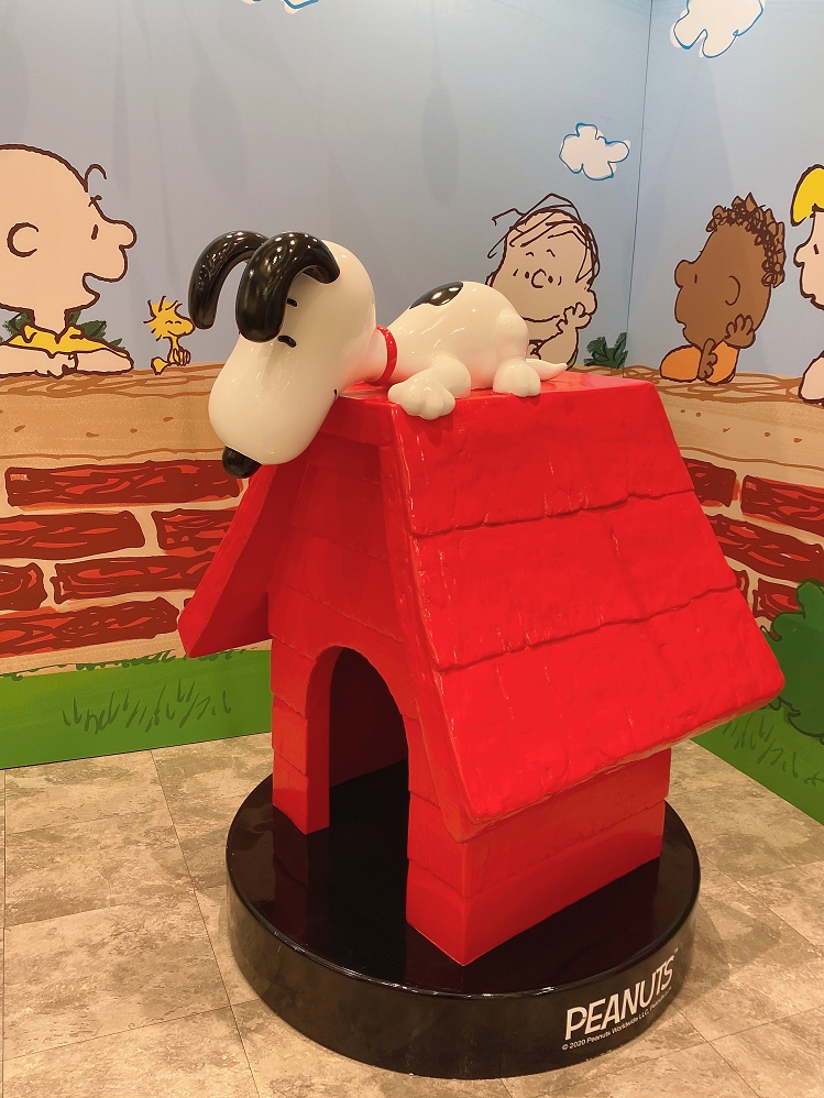 【PEANUTS™花生漫畫-70 週年巡迴展】70 週年展區限定！扭蛋機 X 姓名貼機 X 紀念軍牌機 @貝大小姐的多元心宇宙