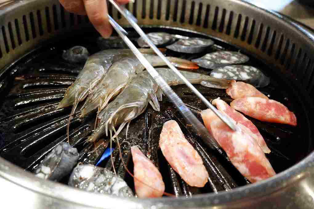 【東區燒肉】歐買尬日式無煙燒肉 大安區燒肉推薦、市民大道燒肉、223巷美食 @貝大小姐的多元心宇宙