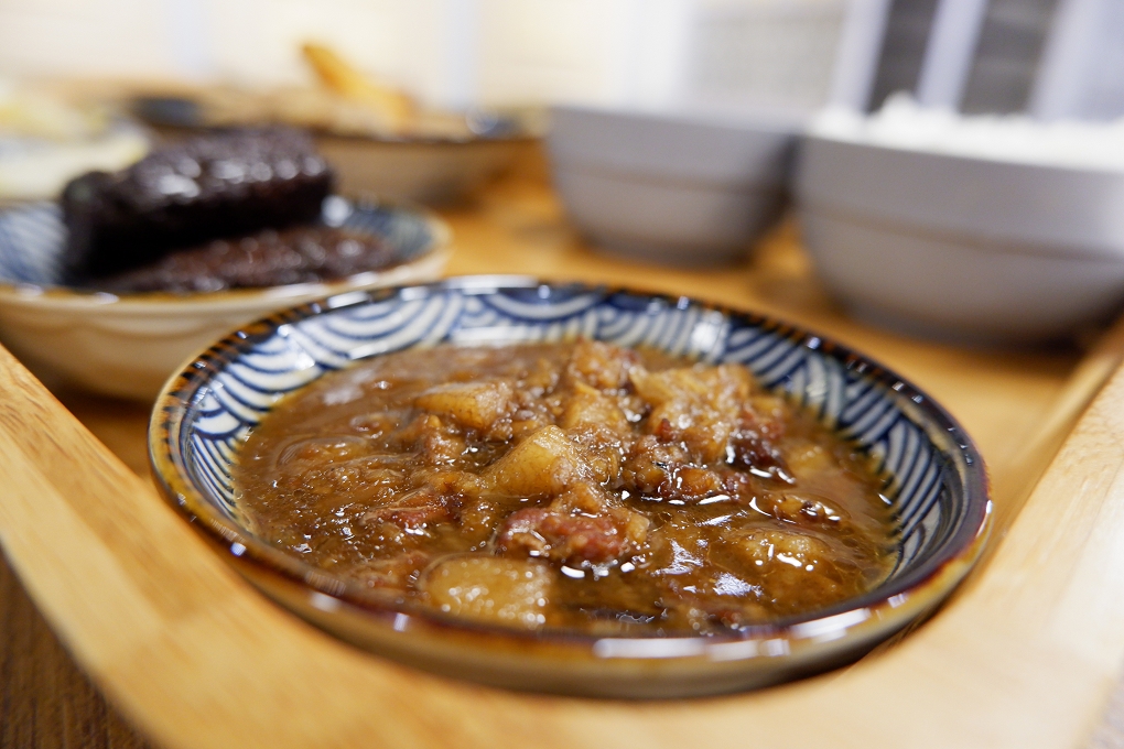 【信義區市政府滷肉飯，台菜】滷肉控  信義遠百A13美食 臺味獨享餐 @貝大小姐的多元心宇宙