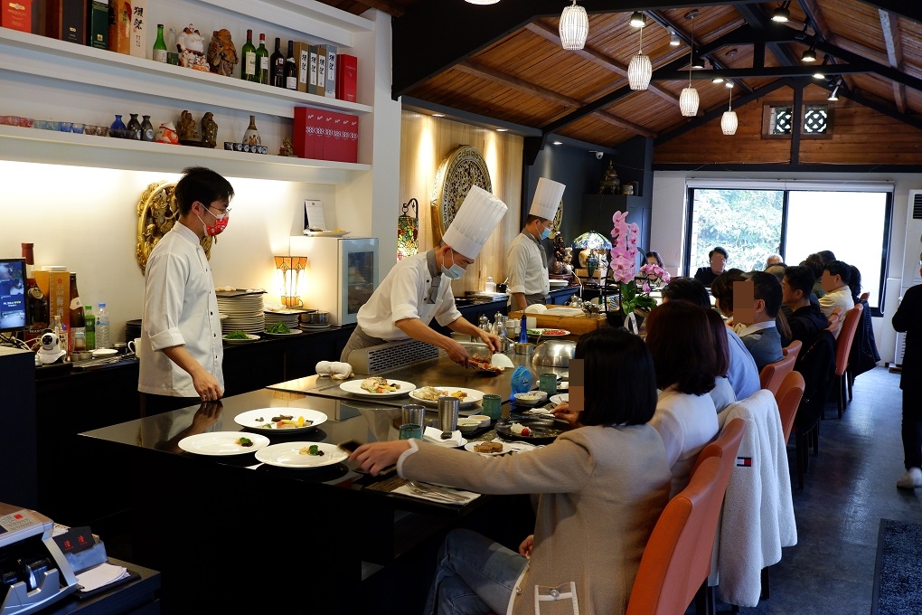 【士林鐵板燒】潼精緻鐵板料理至善店 外雙溪餐廳 / 至善路景觀餐廳 @貝大小姐的多元心宇宙