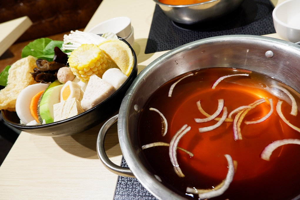 【內湖火鍋】荖子鍋 家樂福內湖店 @貝大小姐的多元心宇宙