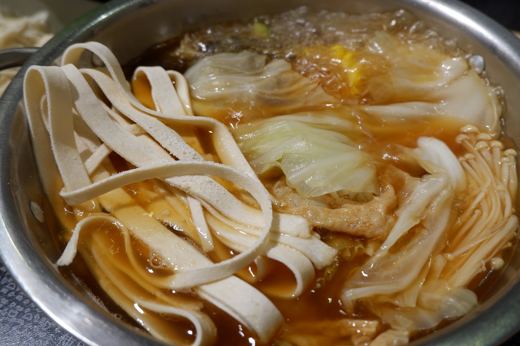 【內湖火鍋】荖子鍋 家樂福內湖店 @貝大小姐的多元心宇宙