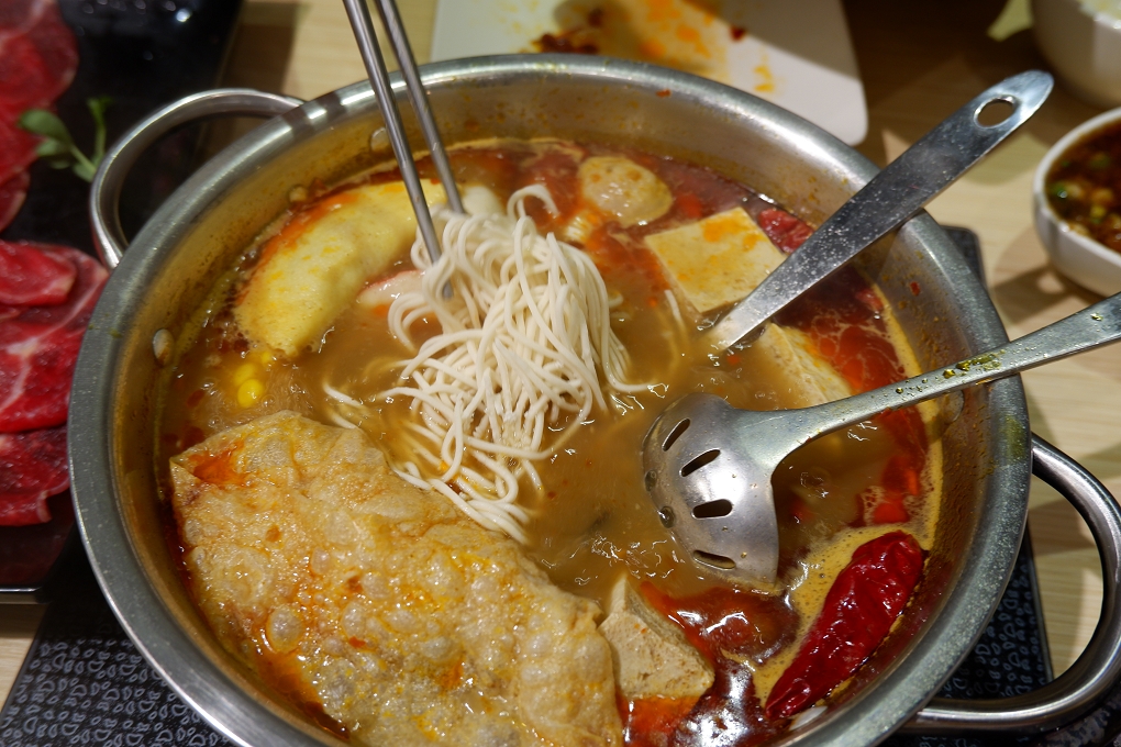 【內湖火鍋】荖子鍋 家樂福內湖店 @貝大小姐的多元心宇宙