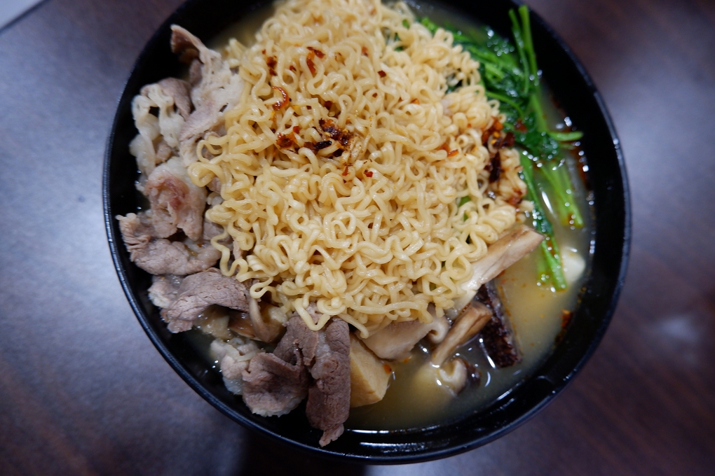 【板橋麻辣燙】靖 豚骨麻辣燙マラタン 板橋新埔站美食 @貝大小姐的多元心宇宙