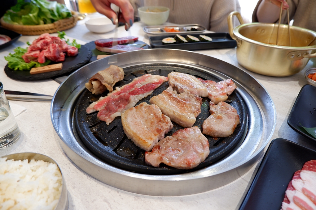 【桃園韓式烤肉】GogiGogi 韓式燒肉 桃園店 @貝大小姐的多元心宇宙