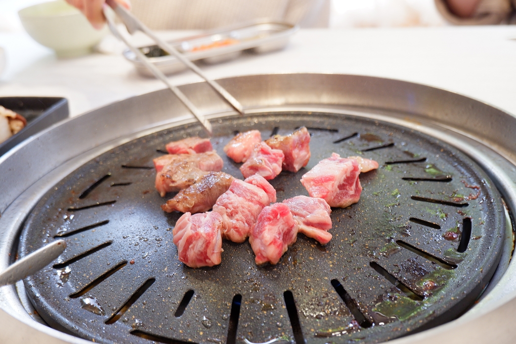 【桃園韓式烤肉】GogiGogi 韓式燒肉 桃園店 @貝大小姐的多元心宇宙