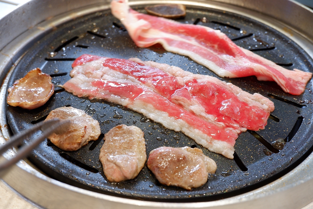 【桃園韓式烤肉】GogiGogi 韓式燒肉 桃園店 @貝大小姐的多元心宇宙