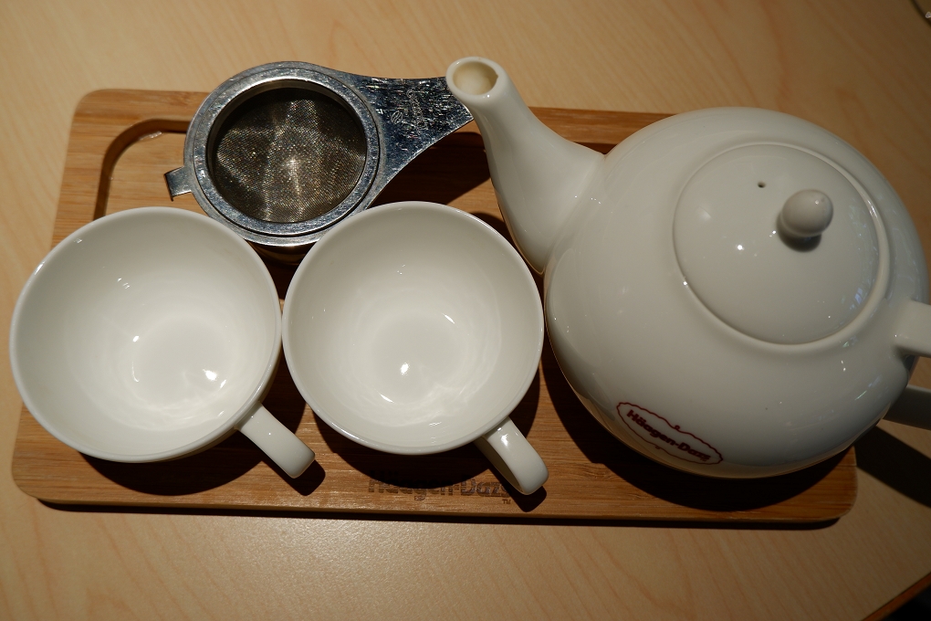 【東區下午茶】Häagen-Dazs哈根達斯 敦南旗艦店 東區甜點 @貝大小姐的多元心宇宙