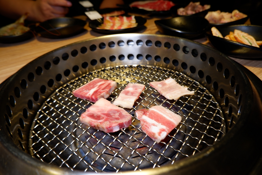 【桃園燒烤火鍋吃到飽餐廳】赤富士日式無煙燒肉鍋物-桃園店 桃園火鍋 @貝大小姐的多元心宇宙