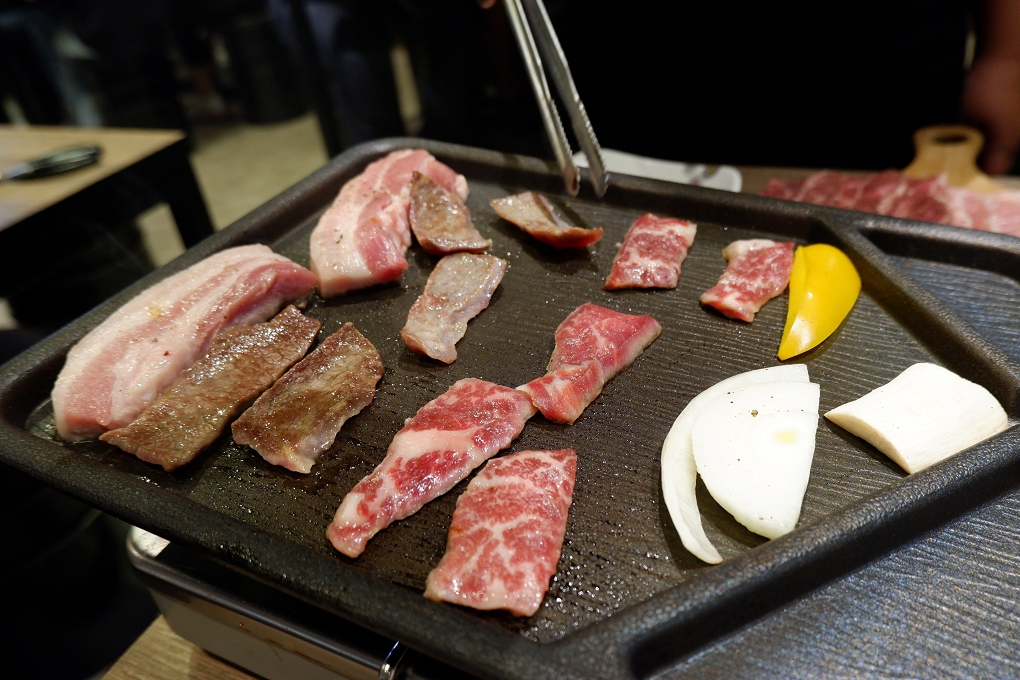 【板橋韓式燒肉推薦】首爾花漾豬 板橋府中店 @貝大小姐的多元心宇宙