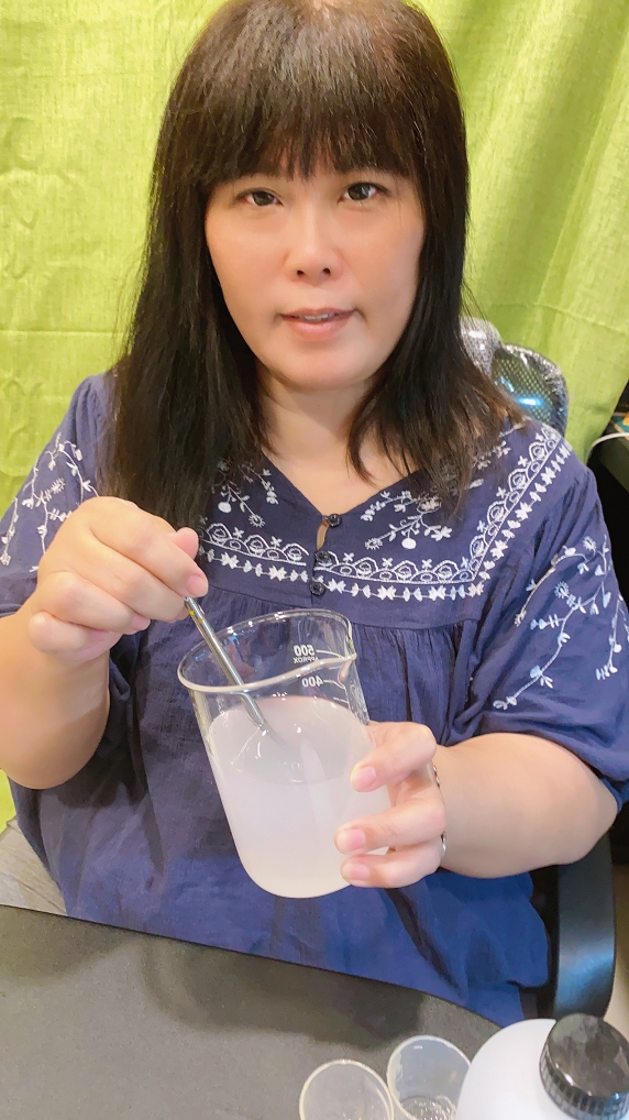 【疫起在家找事做】DIY自製抑菌茶樹精油酒精噴霧 #好家在我在家 @貝大小姐的多元心宇宙