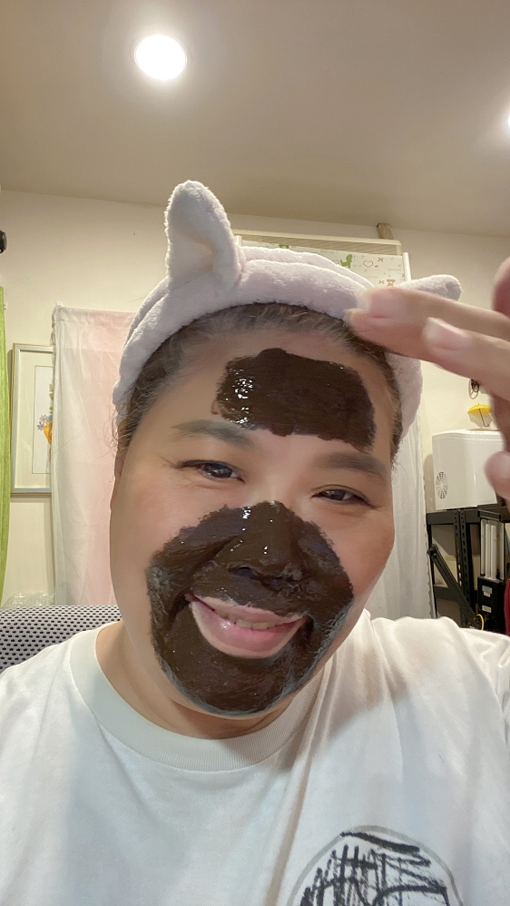 【疫起在家找事做】巧克力毛孔速淨面膜 #好家在我在家 @貝大小姐的多元心宇宙