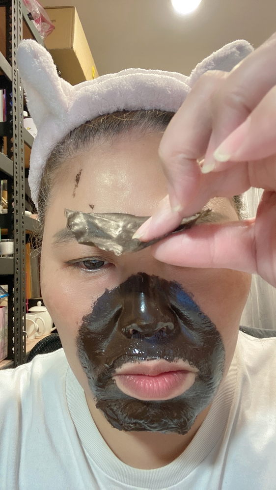 【疫起在家找事做】巧克力毛孔速淨面膜 #好家在我在家 @貝大小姐的多元心宇宙