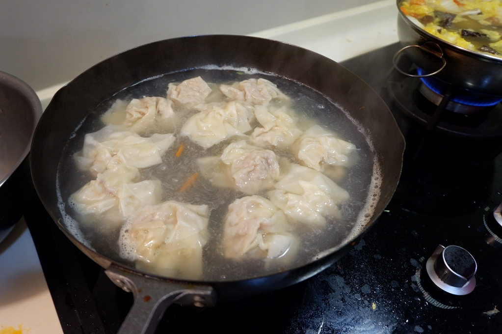 【網購美食】好好吃大餛飩X小籠湯包 堅持30年的好滋味！ @貝大小姐的多元心宇宙