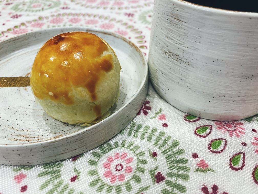 【宅幸福滋味】佳星軒食品-HIRO手作月圓圓中秋禮盒 棗泥蛋黃酥 &#038; 烏豆沙蛋黃酥 @貝大小姐的多元心宇宙