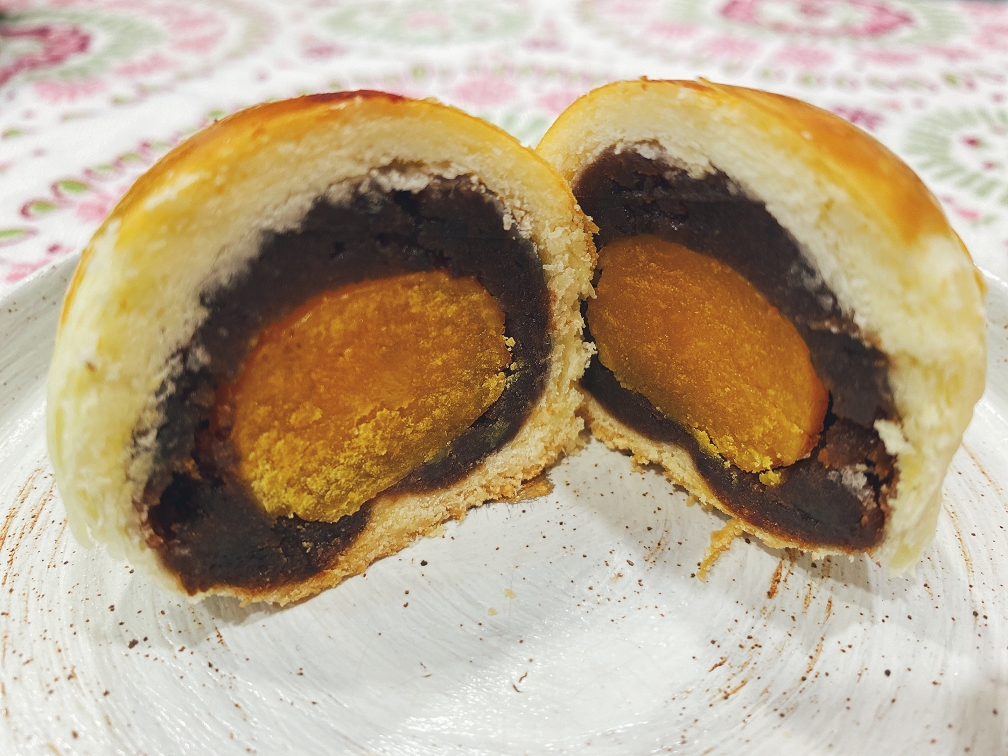【宅幸福滋味】佳星軒食品-HIRO手作月圓圓中秋禮盒 棗泥蛋黃酥 &#038; 烏豆沙蛋黃酥 @貝大小姐的多元心宇宙