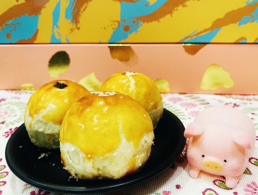 【宅幸福滋味】佳星軒食品-HIRO手作月圓圓中秋禮盒 棗泥蛋黃酥 &#038; 烏豆沙蛋黃酥 @貝大小姐的多元心宇宙