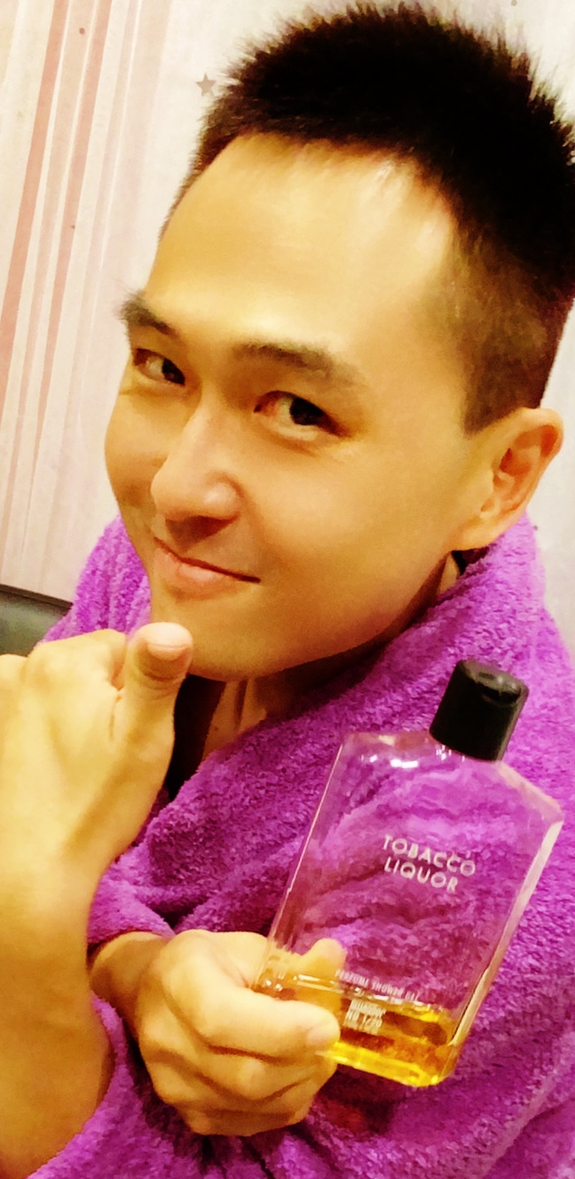 【疫起在家找事做】男士烏木沈香沐浴乳X木質燻香沐浴乳 #好家在我在家 @貝大小姐的多元心宇宙