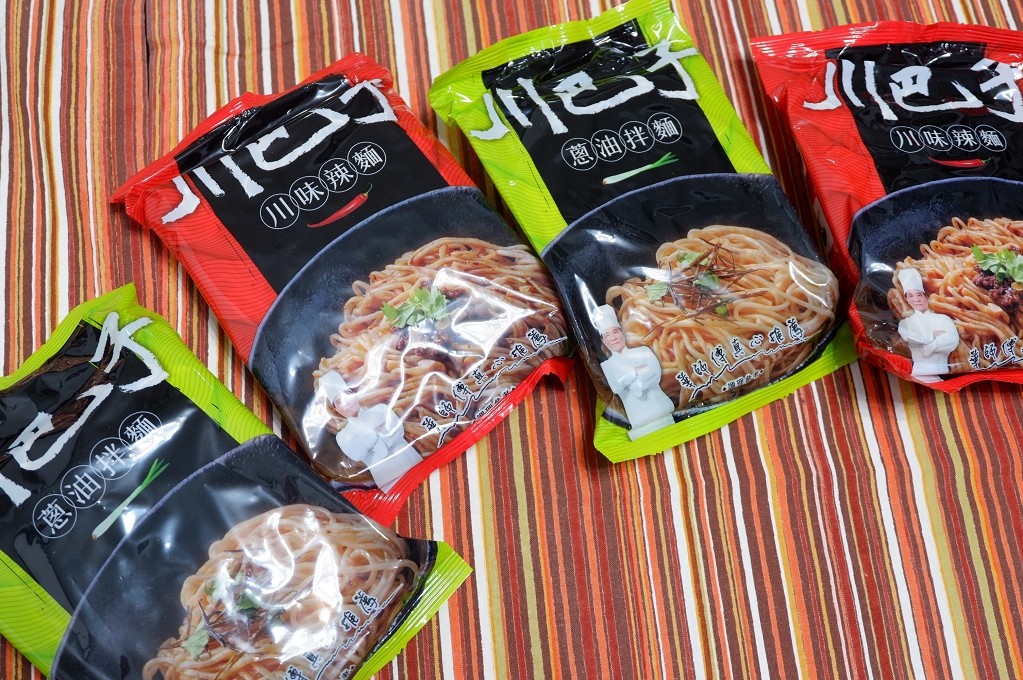 【網購乾拌麵推薦】川巴子乾拌麵 川味辣麵 X 蔥油拌麵 @貝大小姐的多元心宇宙
