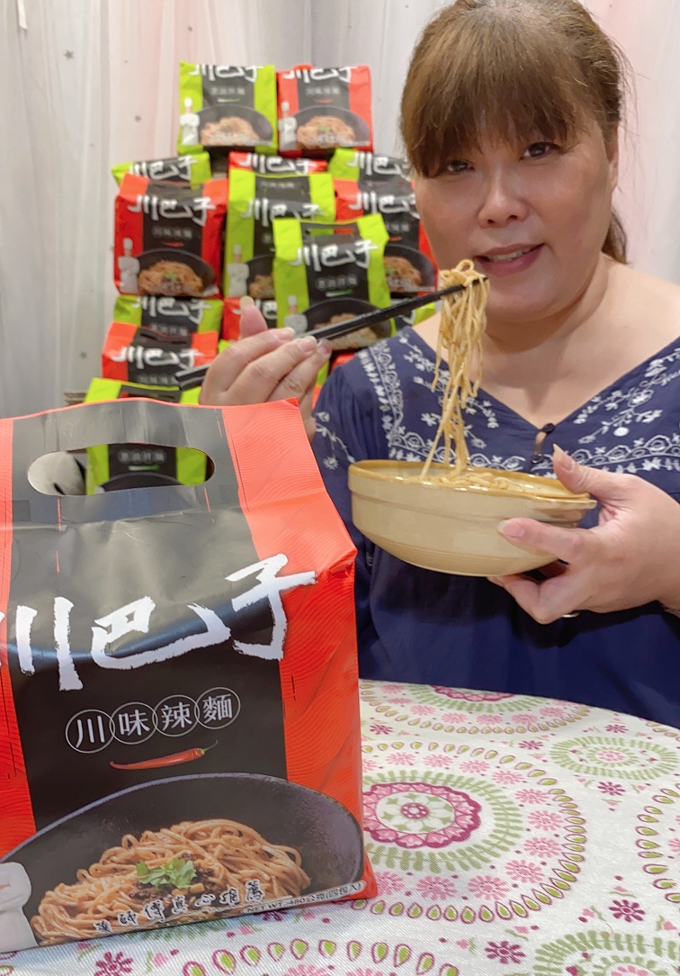 【網購乾拌麵推薦】川巴子乾拌麵 川味辣麵 X 蔥油拌麵 @貝大小姐的多元心宇宙