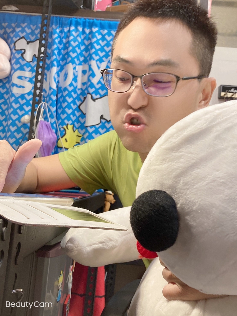 【疫起在家找事做】疫起用手指逛大賣場讓自己輕鬆開心起來吧！#好家在我在家 @貝大小姐的多元心宇宙