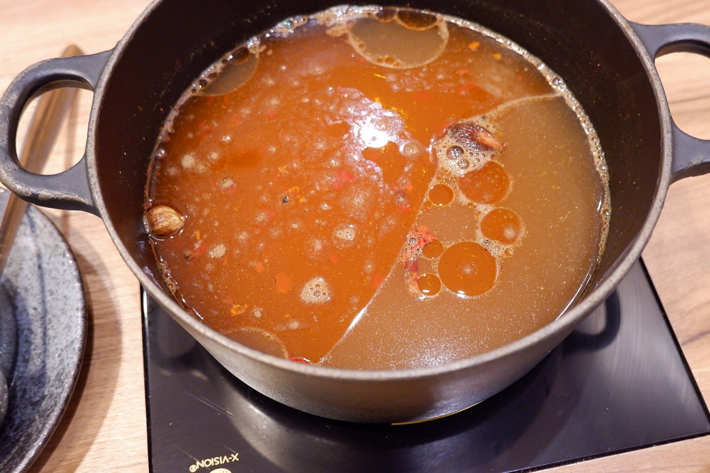 【淡水竹圍站火鍋】鰭川四季鍋物 竹圍店 肉盤買一送一無肉不歡者千萬不要錯過囉！ @貝大小姐的多元心宇宙