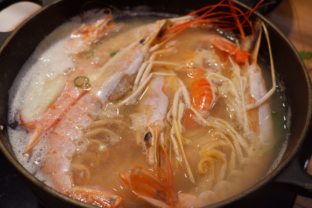 【淡水竹圍站火鍋】鰭川四季鍋物 竹圍店 肉盤買一送一無肉不歡者千萬不要錯過囉！ @貝大小姐的多元心宇宙