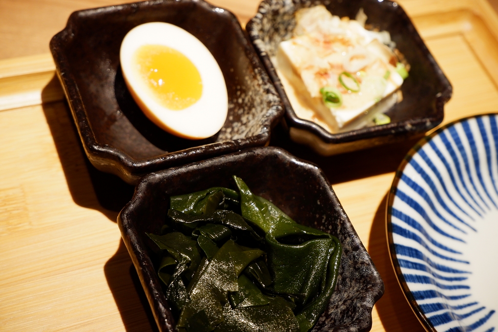 【台北 小巨蛋美食】大河屋-微風南京店 超有日本FU的燒肉丼、串燒 @貝大小姐的多元心宇宙
