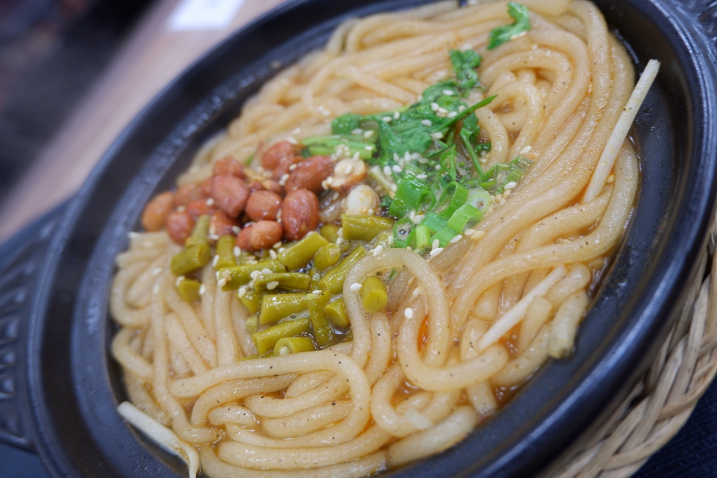 【新北 板橋美食推薦】皓。砂鍋米線  讓你眼界及胃口都大開的新美食！ @貝大小姐的多元心宇宙