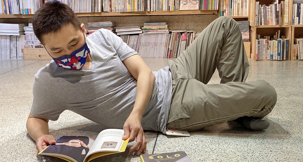【網購服飾推薦】來自瑞典的品牌Bread＆Boxers V-Neck 有機棉男用Ｖ領Ｔ 給你最舒適自在的品味生活！ @貝大小姐的多元心宇宙