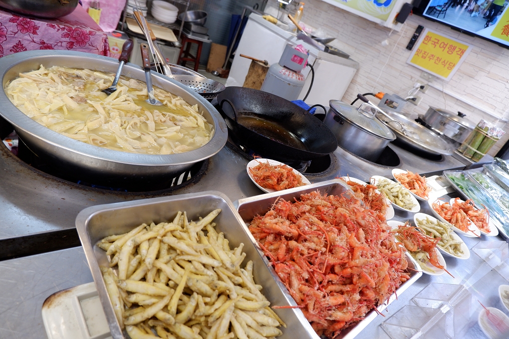 【烏來餐廳】翡翠谷餐廳 可以享用美食、享受溫泉泡腳的舒適服務 @貝大小姐的多元心宇宙