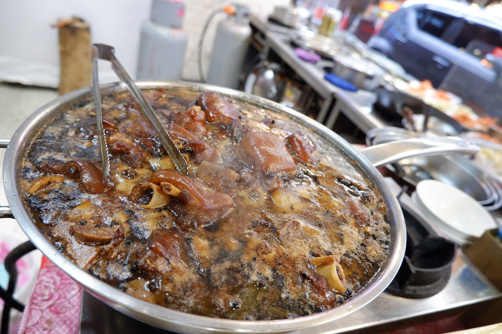 【烏來餐廳】翡翠谷餐廳 可以享用美食、享受溫泉泡腳的舒適服務 @貝大小姐的多元心宇宙