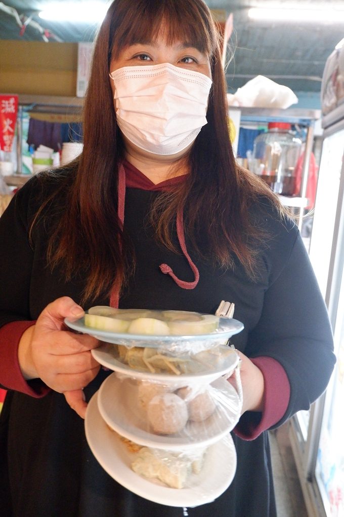 【台中必吃火鍋】食藝石頭火鍋民權店 美味的湯頭讓你總是隔不了太久又會開始想念! @貝大小姐的多元心宇宙