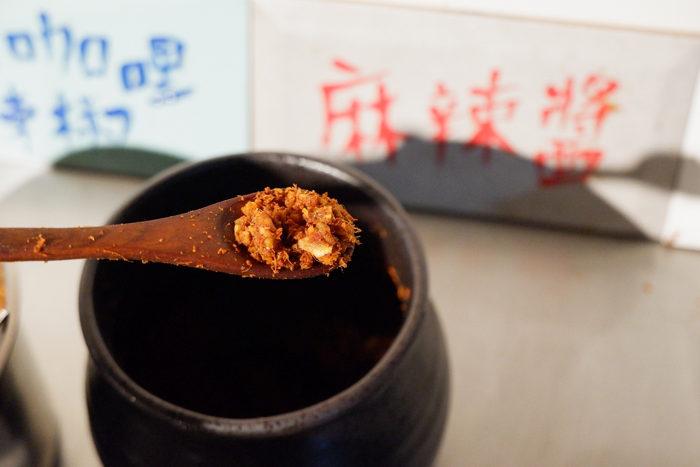 【台中必吃火鍋】食藝石頭火鍋民權店 美味的湯頭讓你總是隔不了太久又會開始想念! @貝大小姐的多元心宇宙