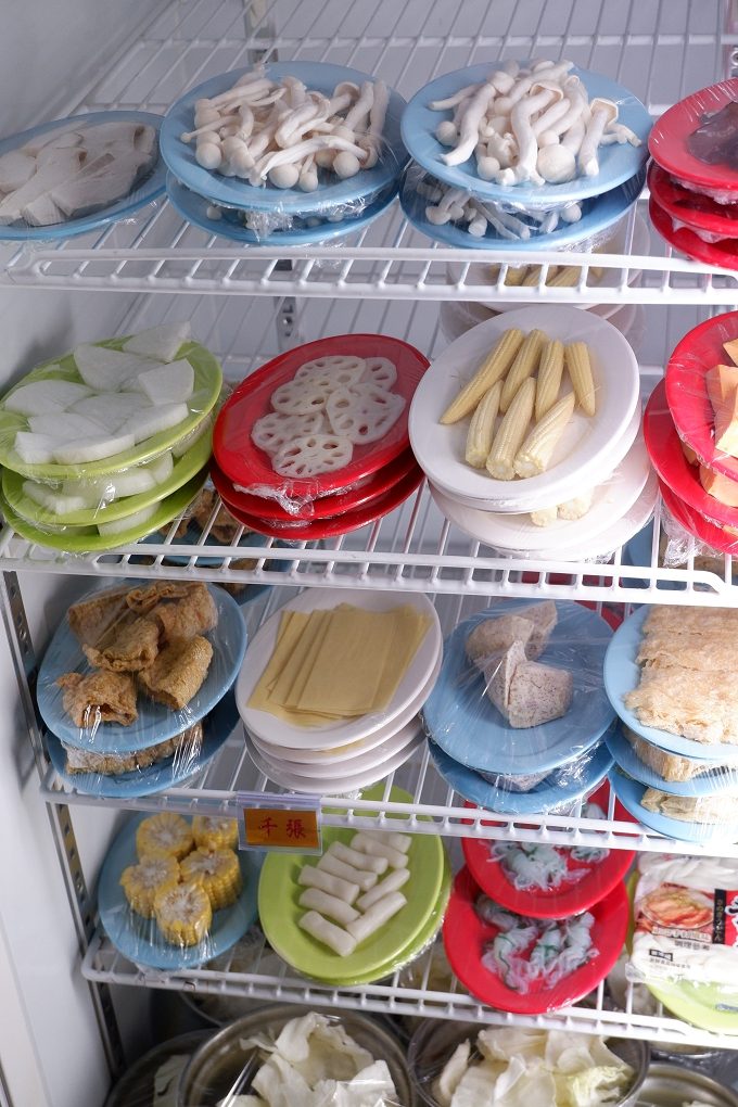 【台中必吃火鍋】食藝石頭火鍋民權店 美味的湯頭讓你總是隔不了太久又會開始想念! @貝大小姐的多元心宇宙