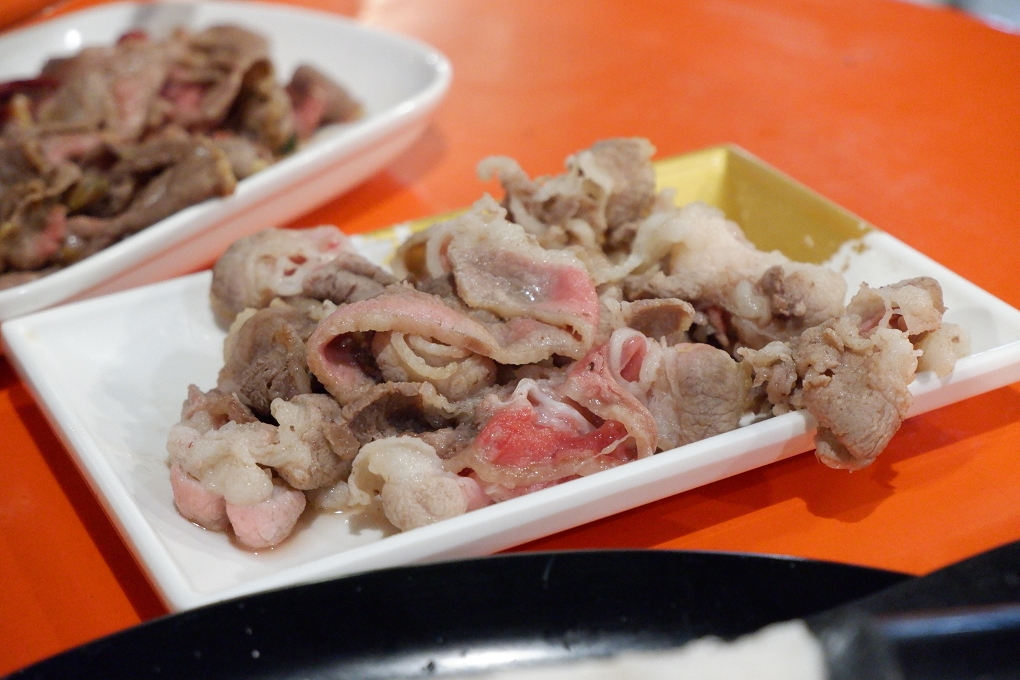 【台中必吃火鍋】食藝石頭火鍋民權店 美味的湯頭讓你總是隔不了太久又會開始想念! @貝大小姐的多元心宇宙