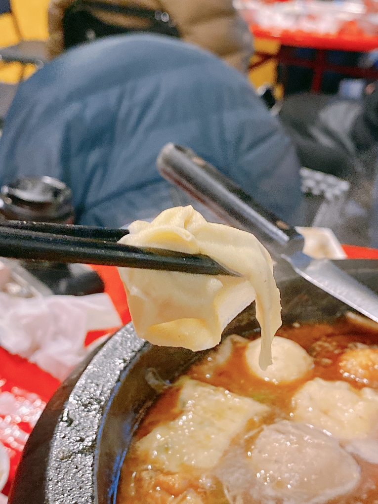 【台中必吃火鍋】食藝石頭火鍋民權店 美味的湯頭讓你總是隔不了太久又會開始想念! @貝大小姐的多元心宇宙