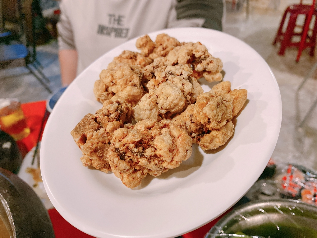 【台中必吃火鍋】食藝石頭火鍋民權店 美味的湯頭讓你總是隔不了太久又會開始想念! @貝大小姐的多元心宇宙