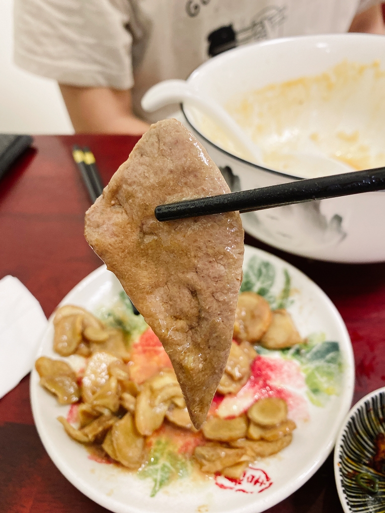 【蘆洲海鮮麵】呂府陳記食堂 沒有多餘的調味與不必要的負擔是美味湯頭的最高指導原則！ @貝大小姐的多元心宇宙