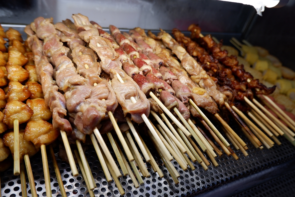 【寧夏夜市串燒，寧夏夜市美食】實在就烤串燒 想吃就烤！ @貝大小姐的多元心宇宙
