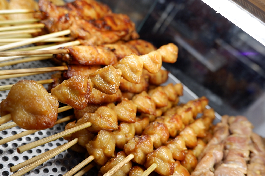 【寧夏夜市串燒，寧夏夜市美食】實在就烤串燒 想吃就烤！ @貝大小姐的多元心宇宙